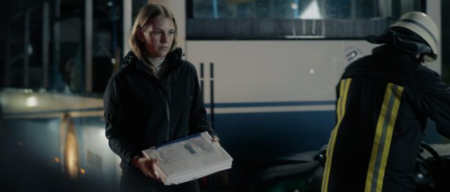 Werbespot für Body Bag Ulm. Übergabe-Szene des Body Bags.